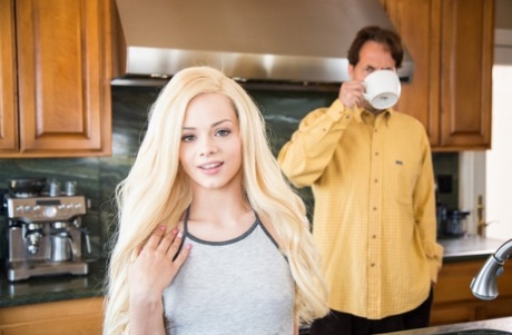 Elsa Jean star du porno chaude img