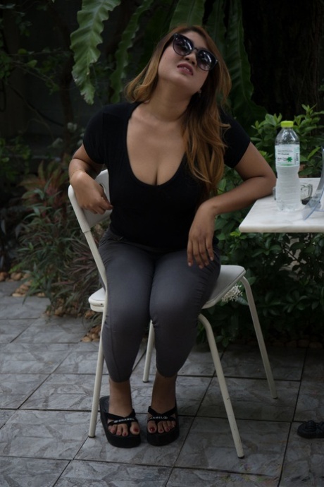 MILF sans mère exposée xxx hd img